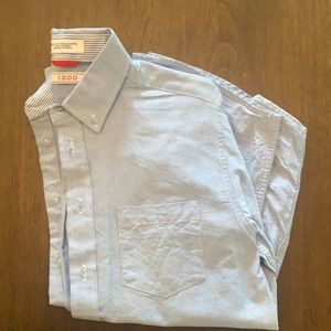 Izod blue long sleeved button down shirt